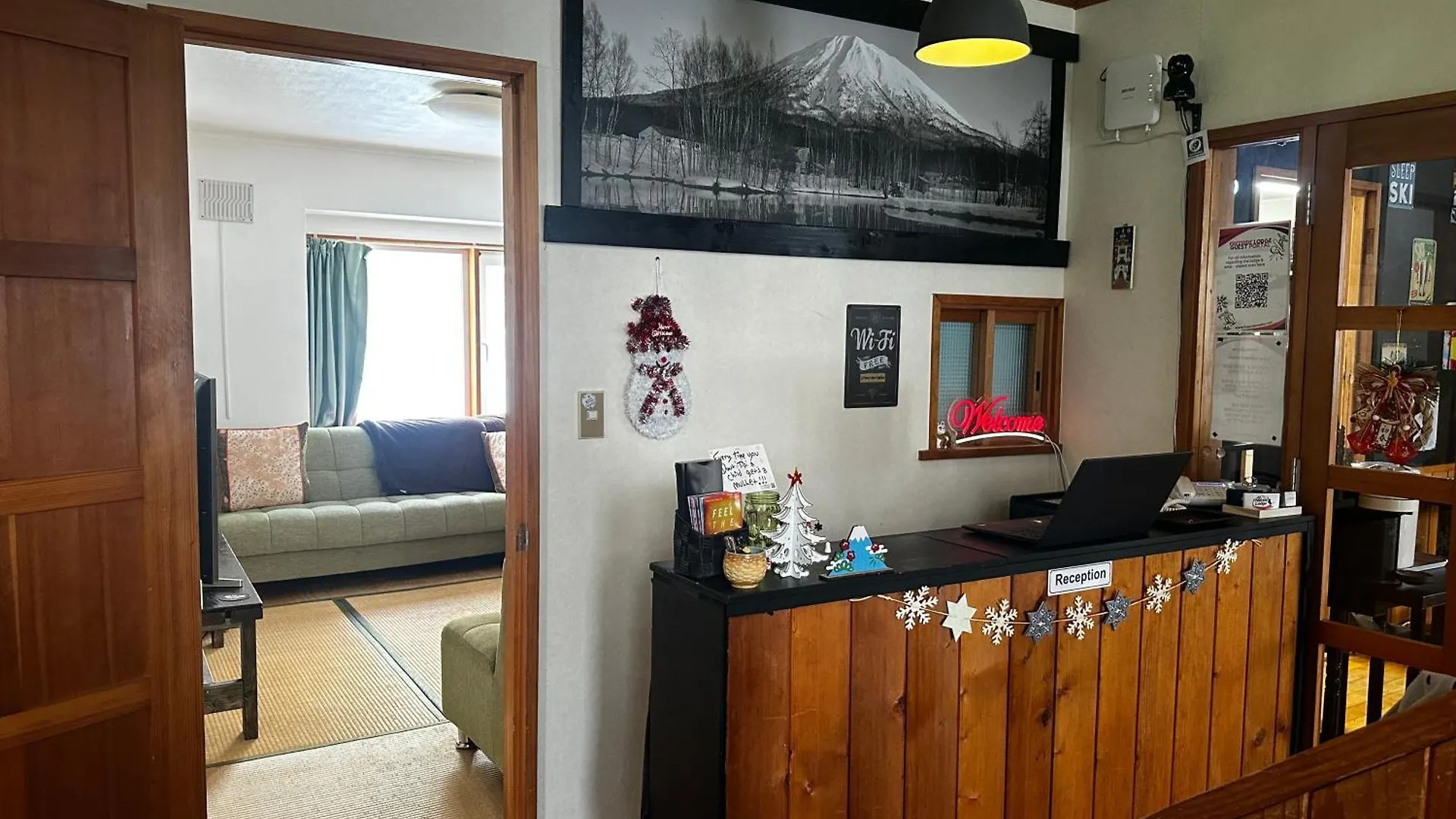 Freeride Backpackers Lodge Niseko Japan